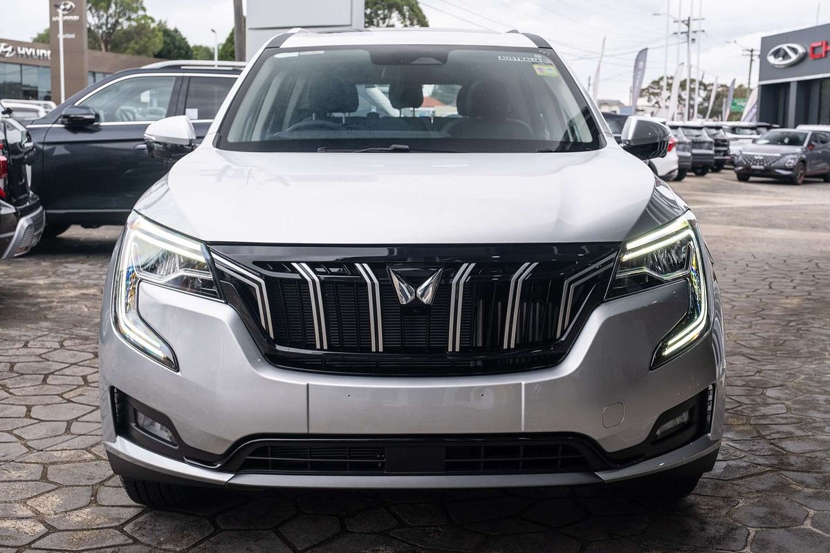 2025 Mahindra XUV700 AX7L