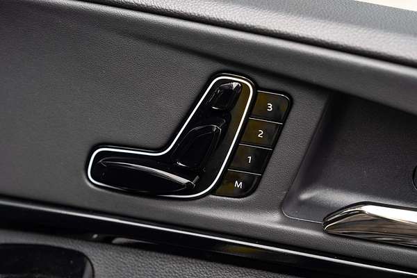 2025 Mahindra XUV700 AX7L