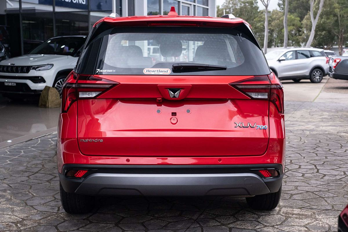 2025 Mahindra XUV700 AX7L