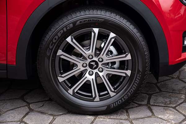 2025 Mahindra XUV700 AX7L