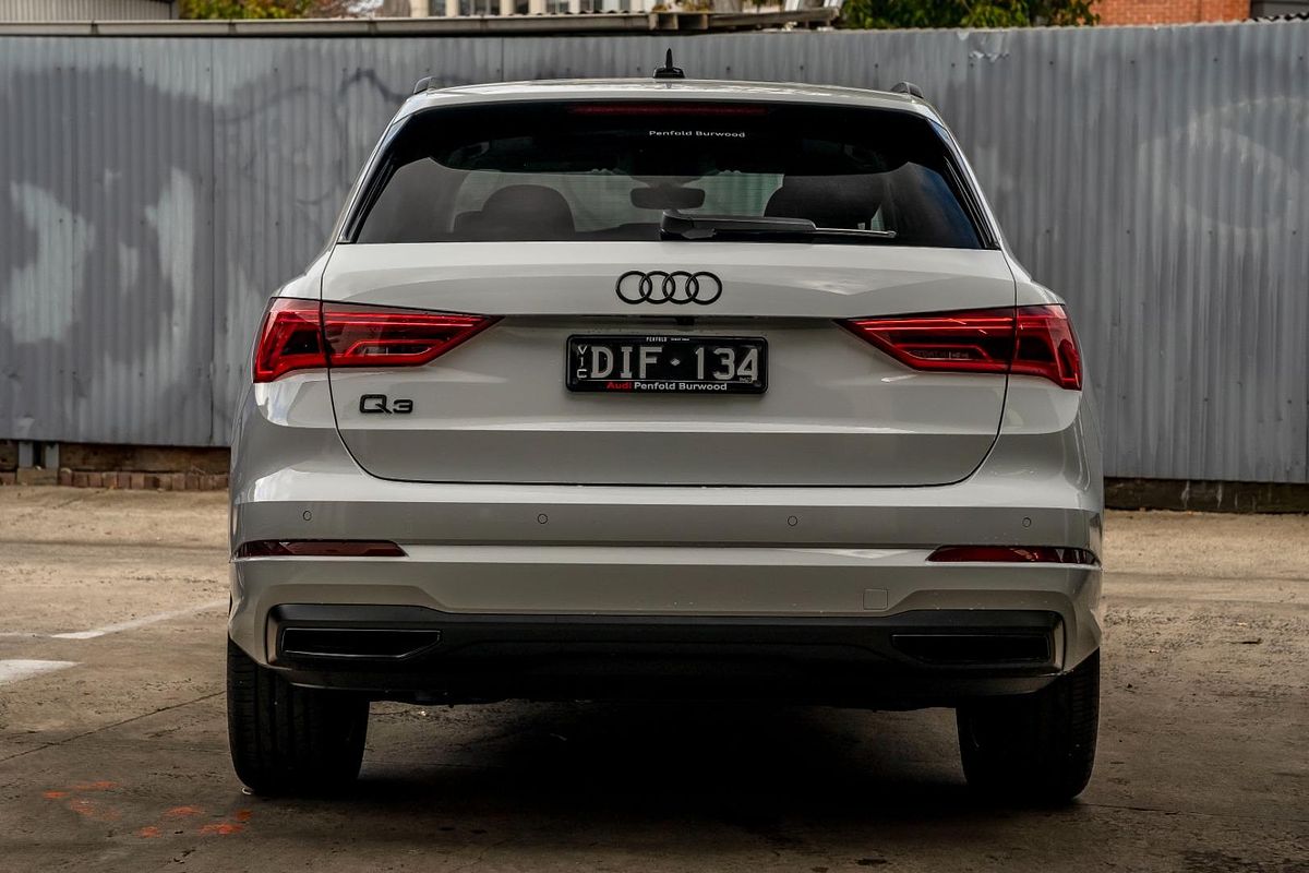 2024 Audi Q3 35 TFSI Dynamic Black F3