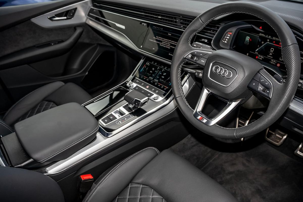 2024 Audi Q7 50 TDI S line 4M