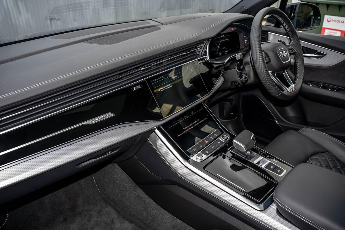 2024 Audi Q7 50 TDI S line 4M