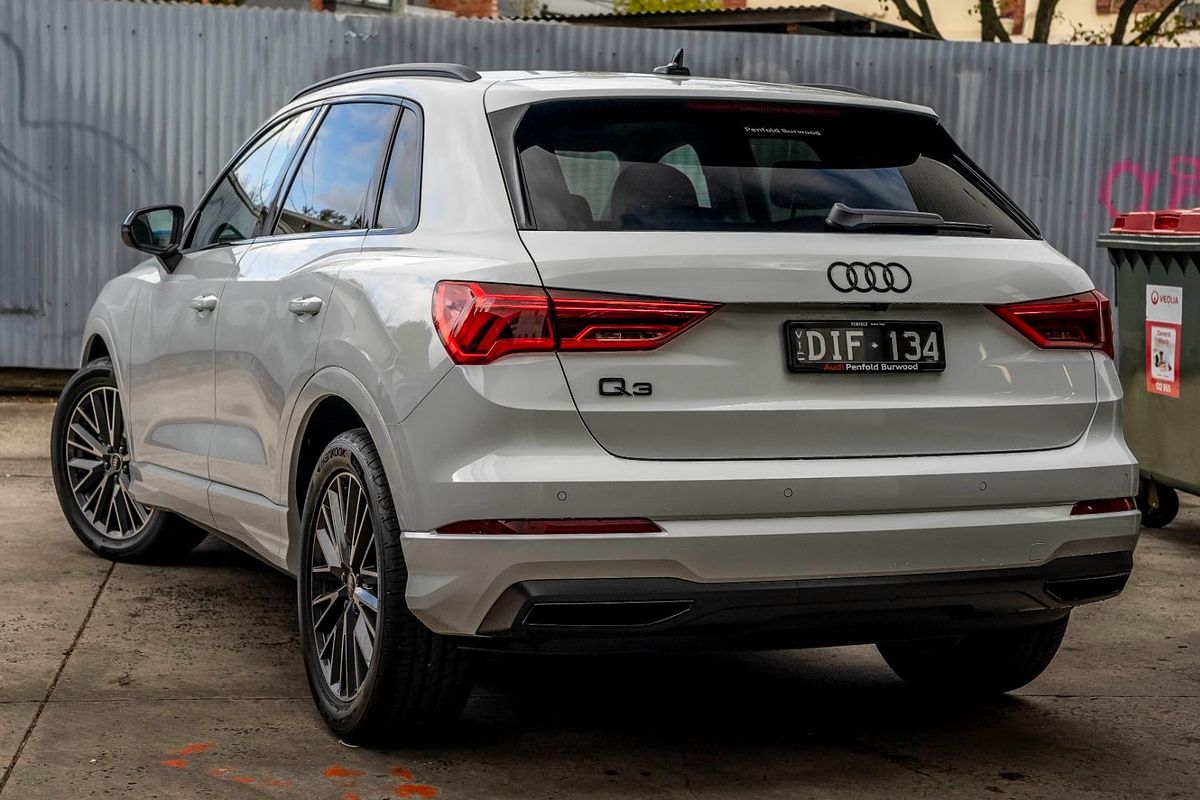 2024 Audi Q3 35 TFSI Dynamic Black F3