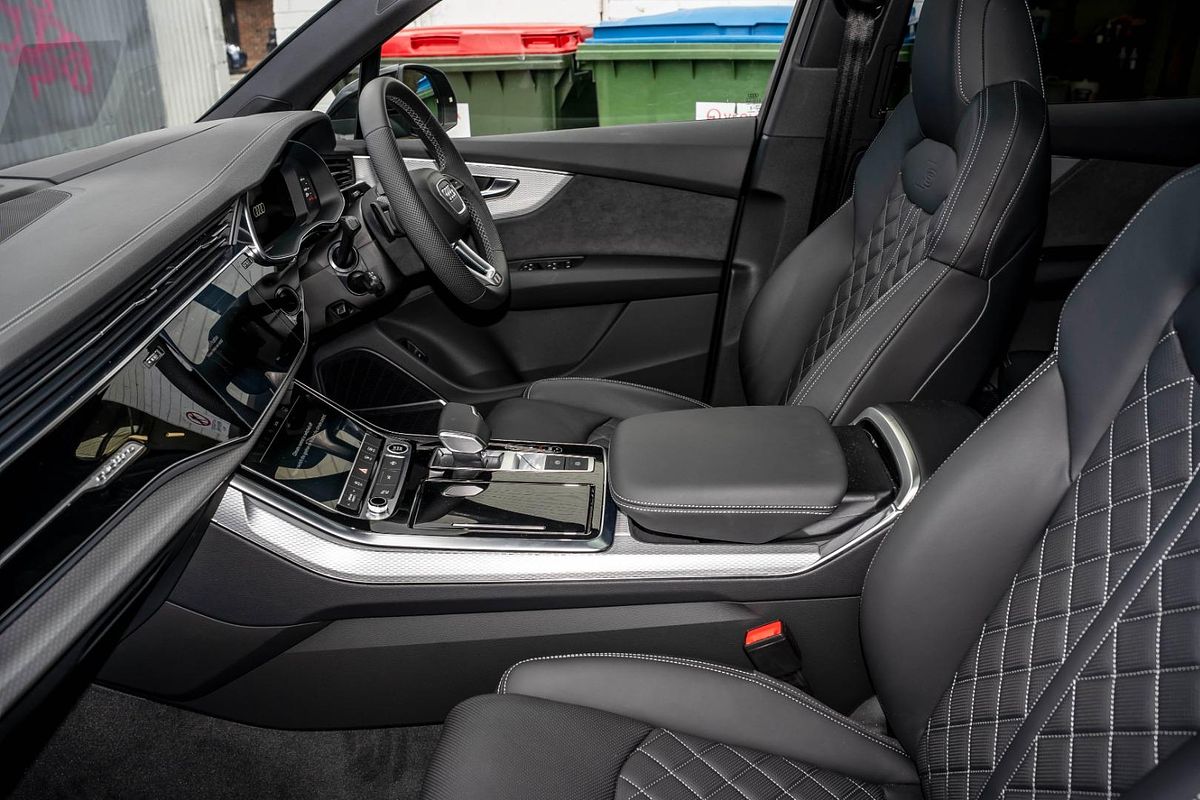 2024 Audi Q7 50 TDI S line 4M