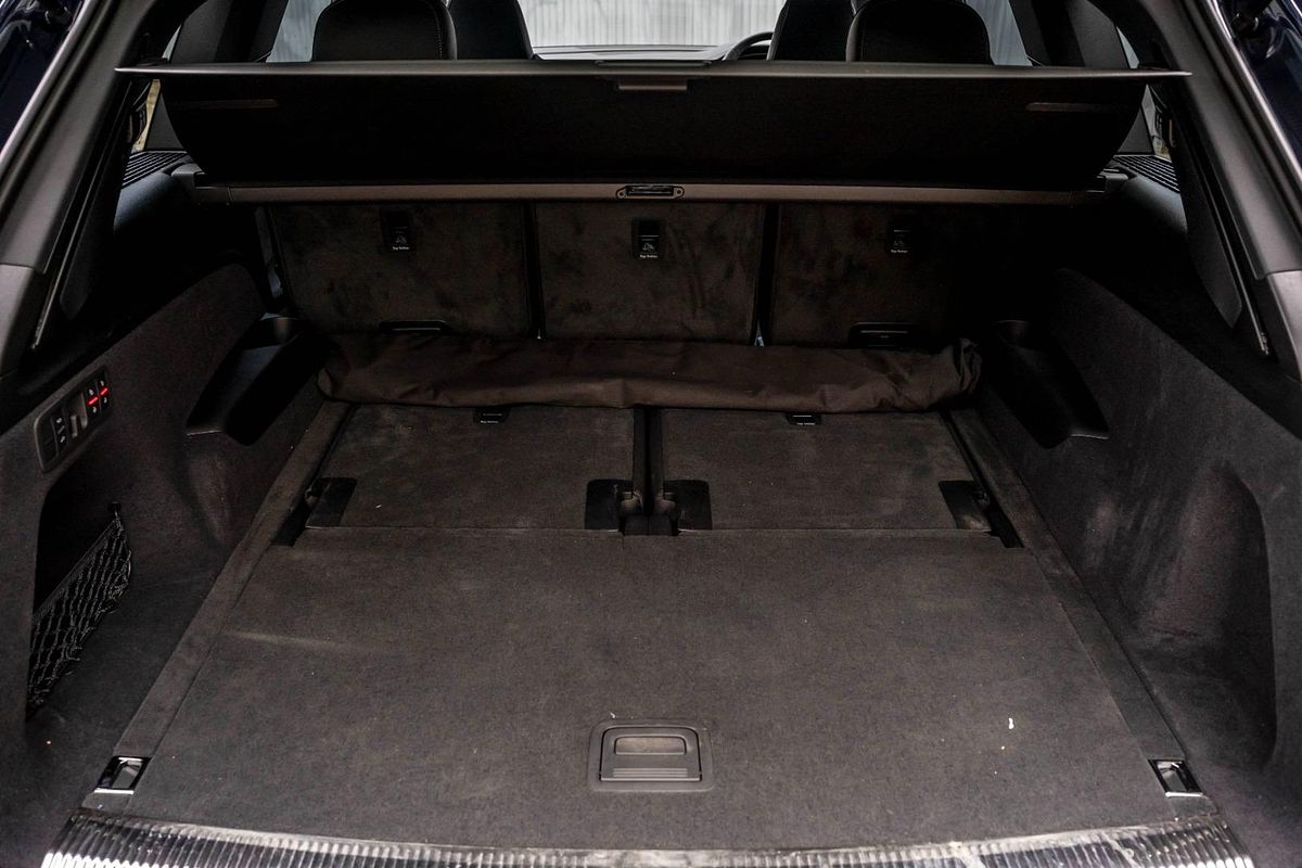2024 Audi Q7 50 TDI S line 4M