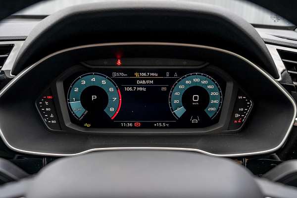 2024 Audi Q3 35 TFSI Dynamic Black F3