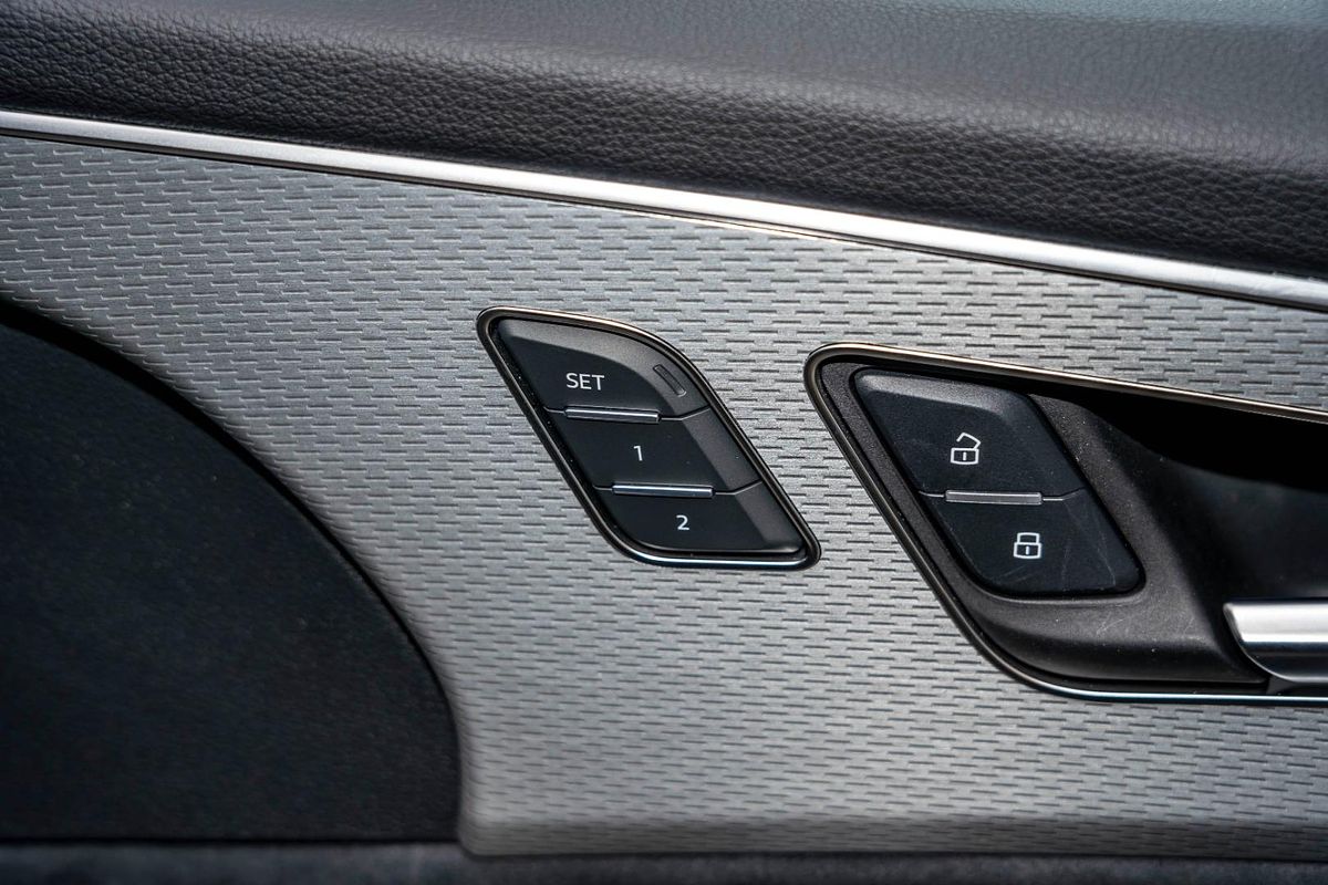 2024 Audi Q7 50 TDI S line 4M