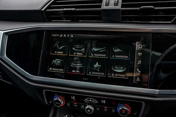 2024 Audi Q3 35 TFSI Dynamic Black F3