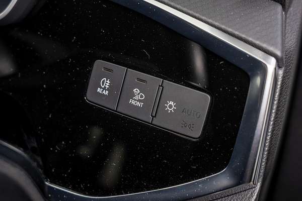 2024 Audi Q3 35 TFSI Dynamic Black F3