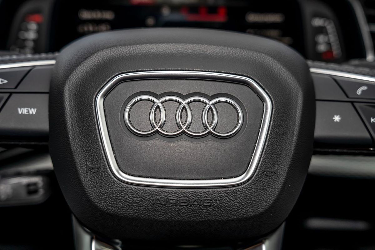 2024 Audi Q7 50 TDI S line 4M