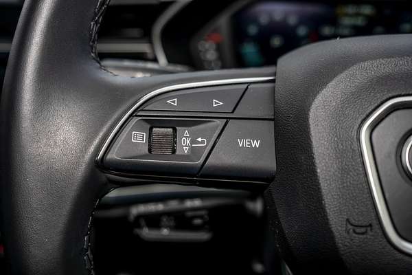 2024 Audi Q3 35 TFSI Dynamic Black F3