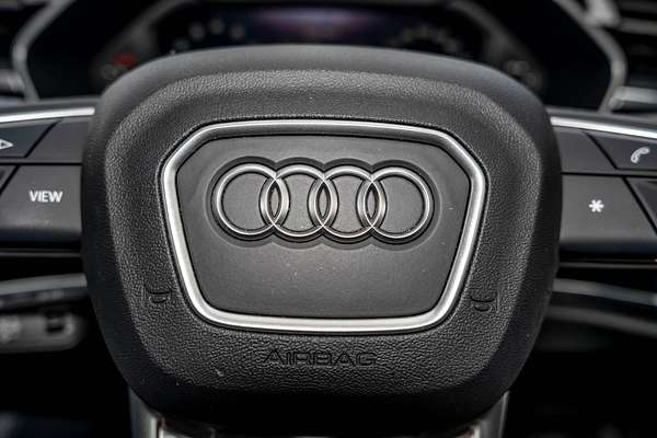 2024 Audi Q3 35 TFSI Dynamic Black F3