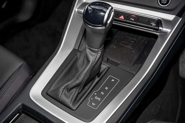 2024 Audi Q3 35 TFSI Dynamic Black F3