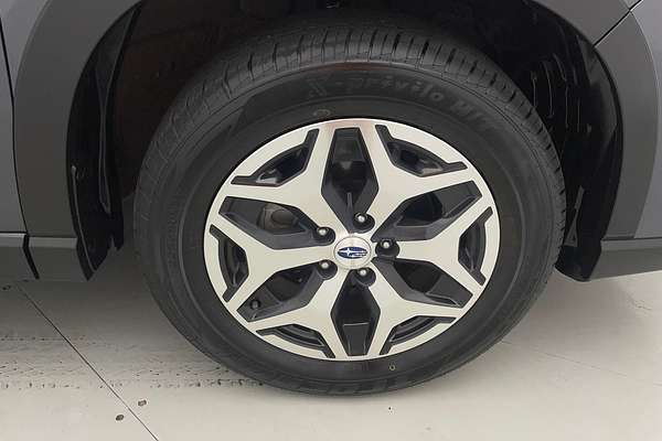 2023 Subaru Forester 2.5i 50 Years Edition S5