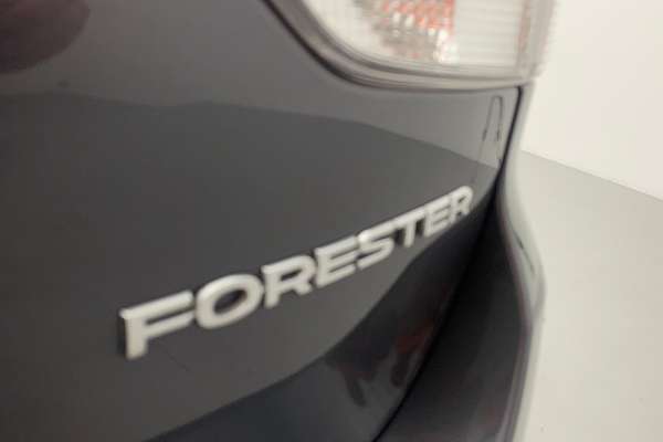2023 Subaru Forester 2.5i 50 Years Edition S5