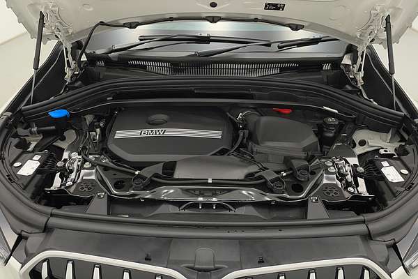 2024 BMW X1 sDrive18i U11