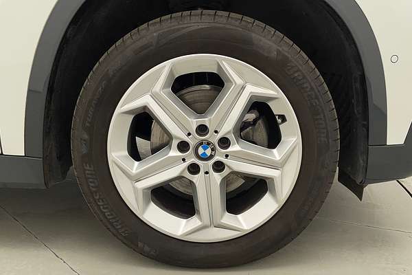 2024 BMW X1 sDrive18i U11