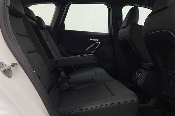 2024 BMW X1 sDrive18i U11