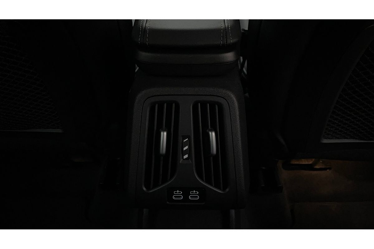 2024 BMW X1 sDrive18i U11