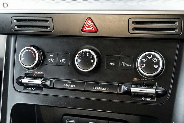 2023 Kia Carnival S KA4