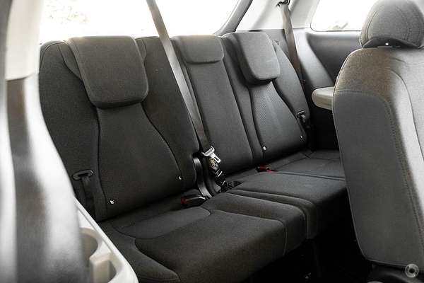 2023 Kia Carnival S KA4
