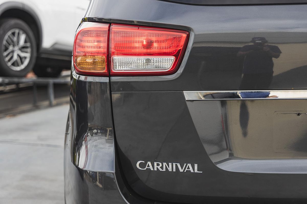 2016 Kia Carnival S YP