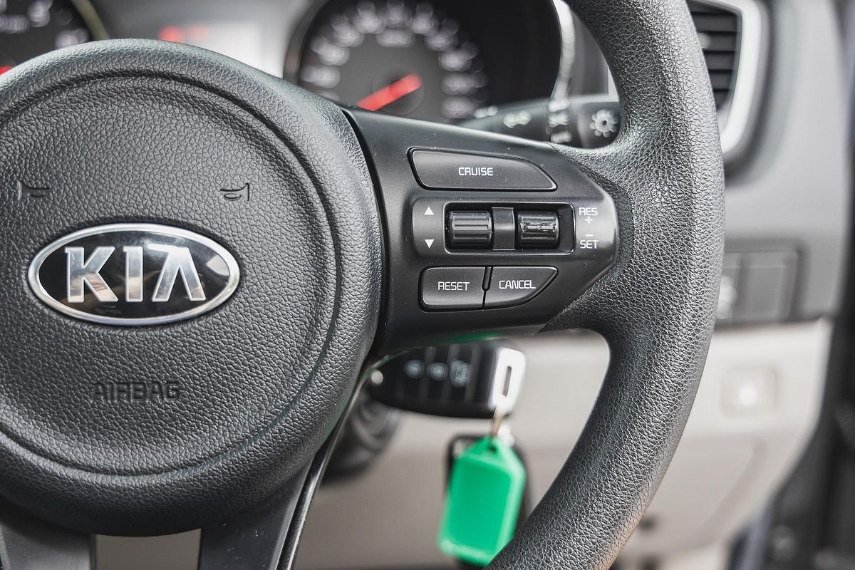 2016 Kia Carnival S YP