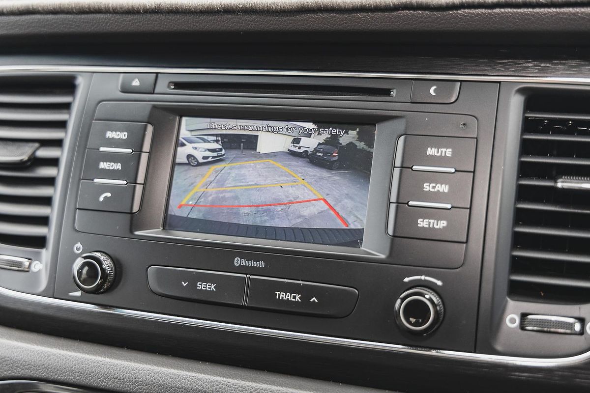 2016 Kia Carnival S YP