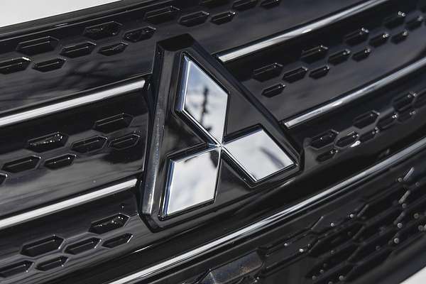 2021 Mitsubishi Outlander ES ZM