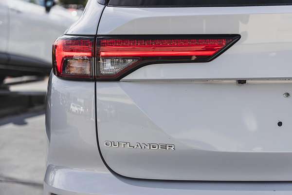 2021 Mitsubishi Outlander ES ZM