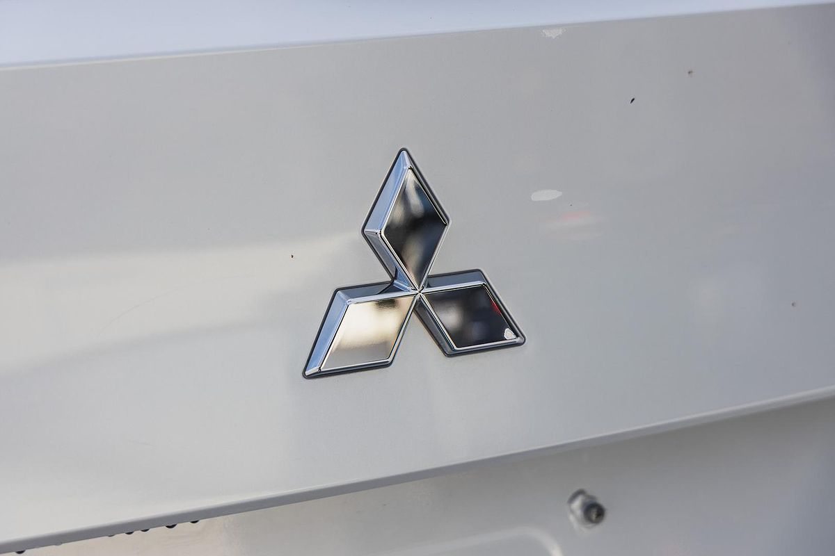 2021 Mitsubishi Outlander ES ZM