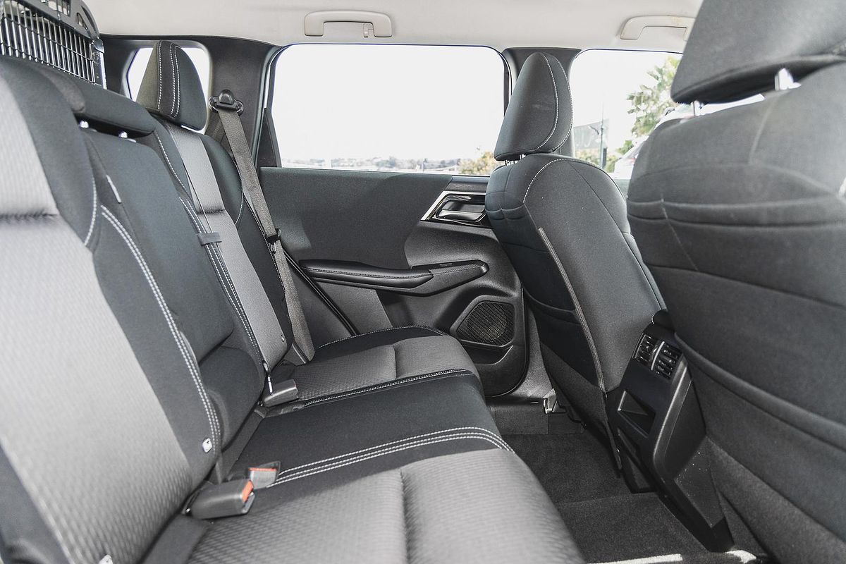 2021 Mitsubishi Outlander ES ZM