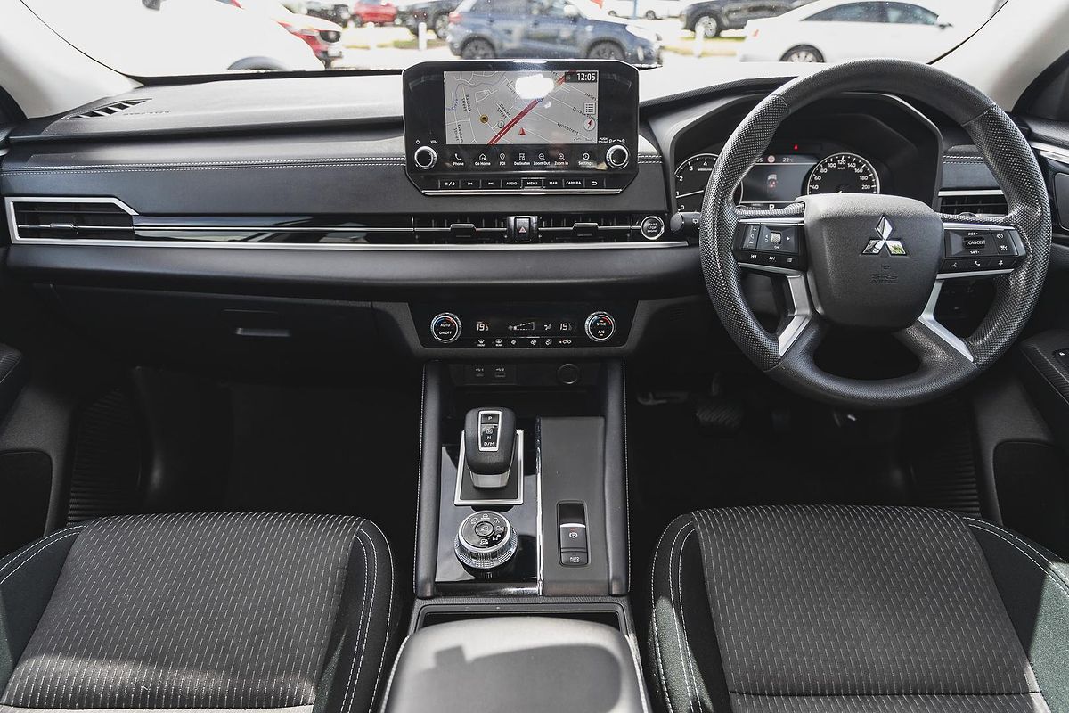 2021 Mitsubishi Outlander ES ZM