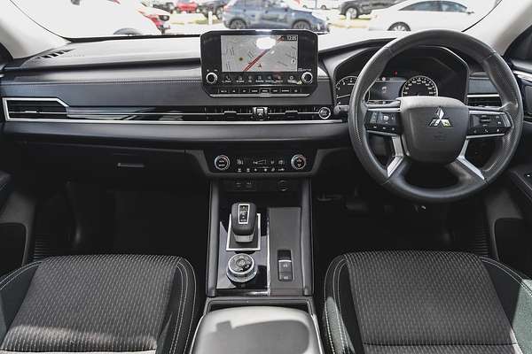 2021 Mitsubishi Outlander ES ZM