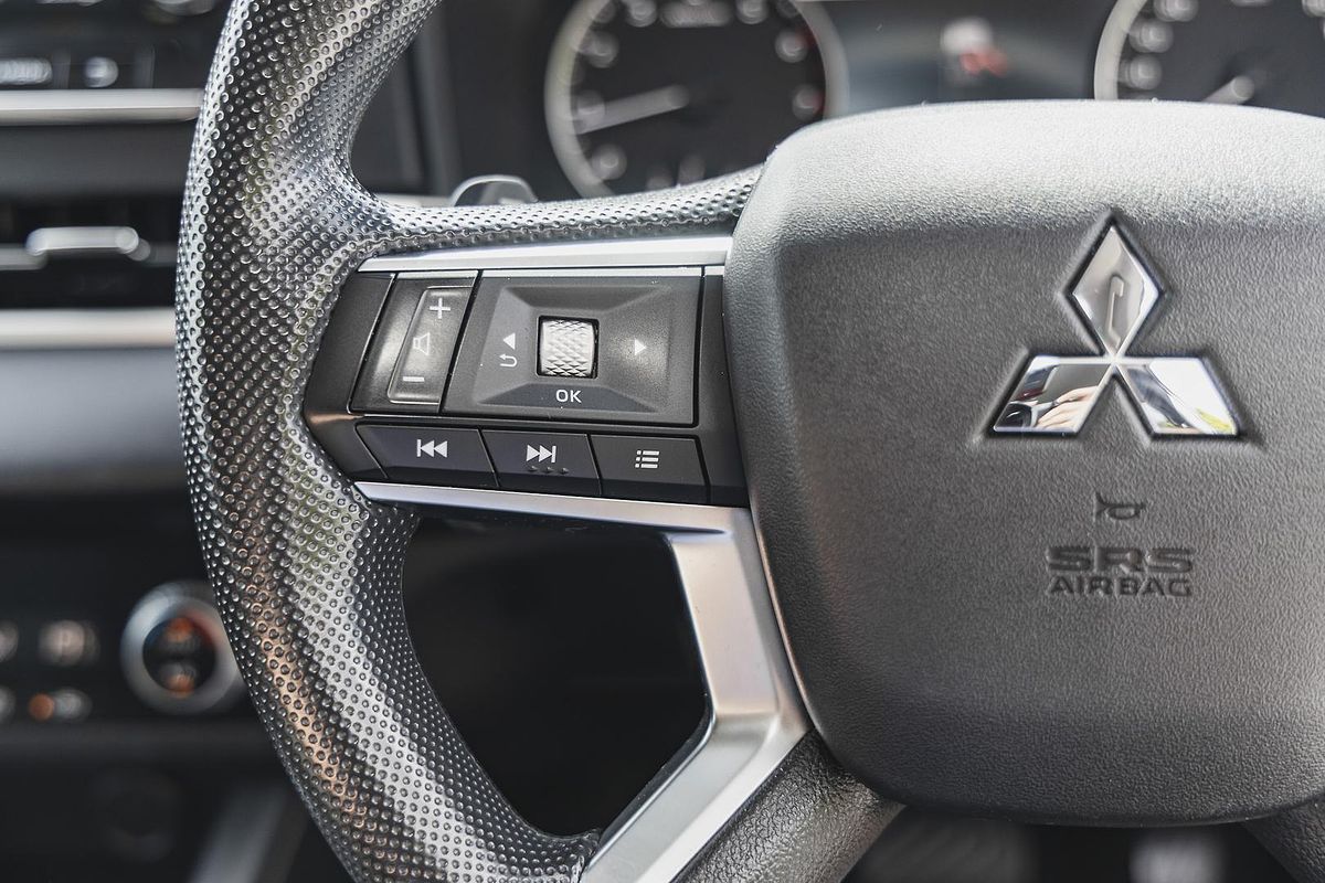 2021 Mitsubishi Outlander ES ZM