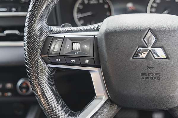 2021 Mitsubishi Outlander ES ZM