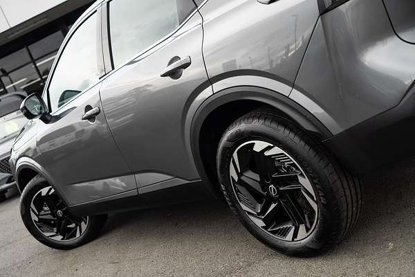 2025 Nissan QASHQAI ST-L J12