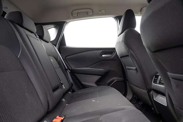 2025 Nissan QASHQAI ST-L J12