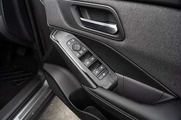 2025 Nissan QASHQAI ST-L J12