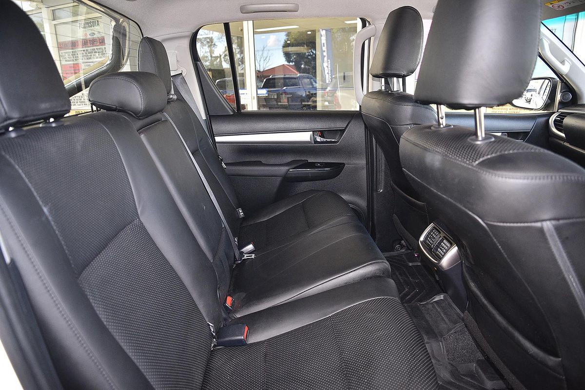 2022 Toyota Hilux SR5 GUN126R 4X4