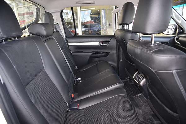 2022 Toyota Hilux SR5 GUN126R 4X4