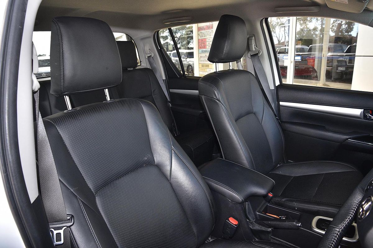2022 Toyota Hilux SR5 GUN126R 4X4