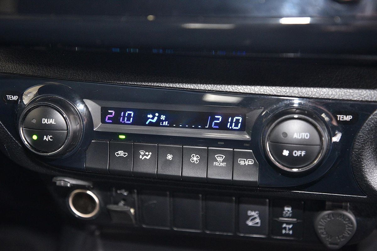 2022 Toyota Hilux SR5 GUN126R 4X4