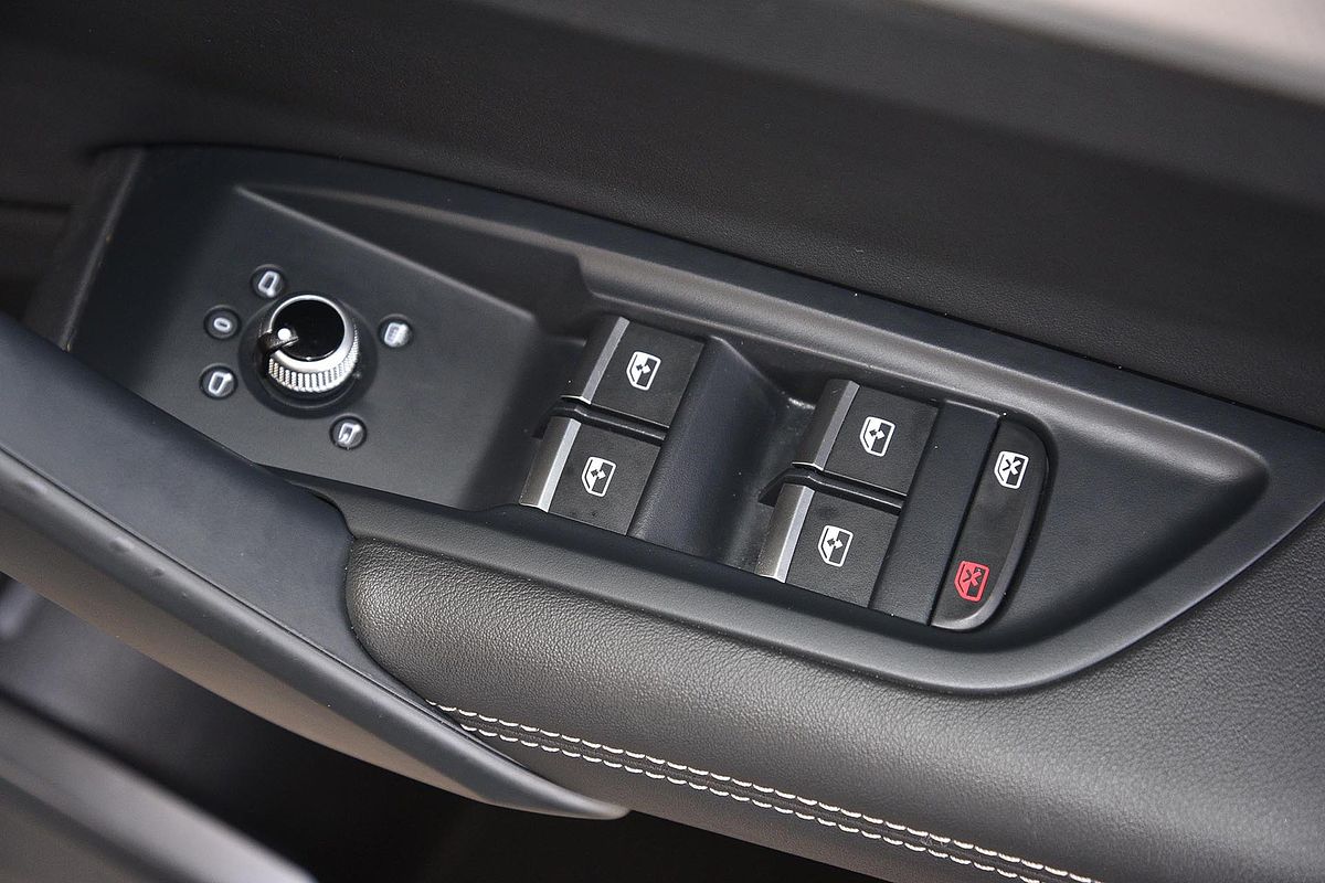 2021 Audi Q5 40 TDI Launch Edition FY