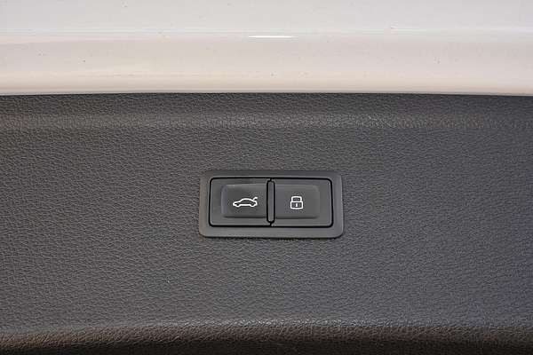 2021 Audi Q5 40 TDI Launch Edition FY