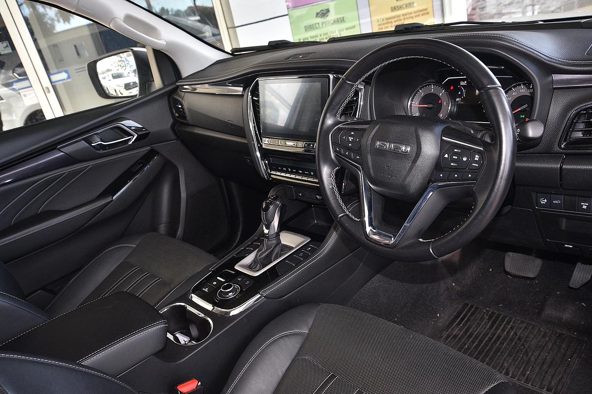 2023 Isuzu MU-X LS-T