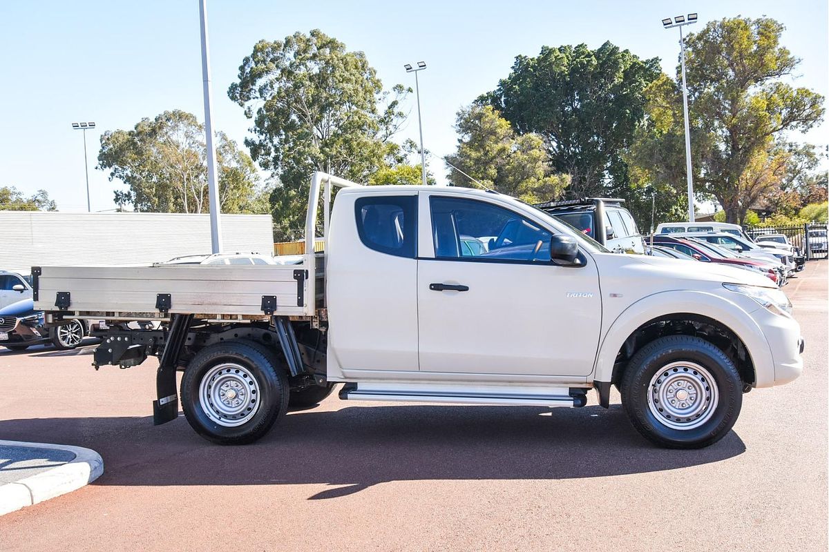 2015 Mitsubishi Triton GLX MQ 4X4