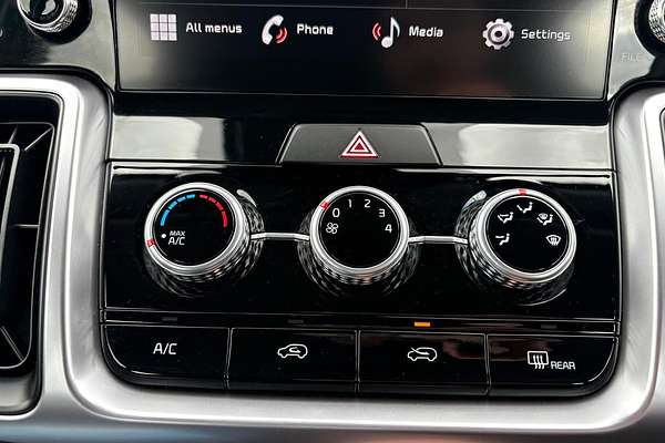 2023 Kia Sorento S MQ4