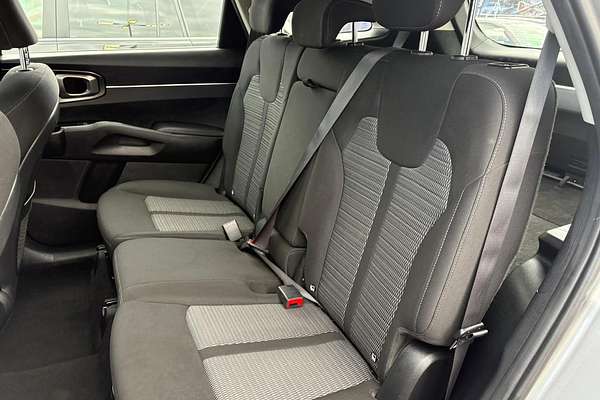 2023 Kia Sorento S MQ4